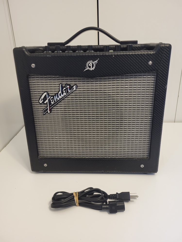 Fender Mustang I:  Electric Guitar Amplifier