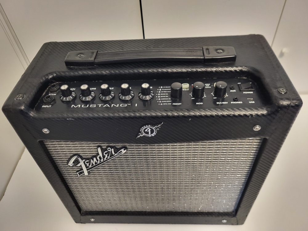 Fender Mustang I:  Electric Guitar Amplifier - photo 4