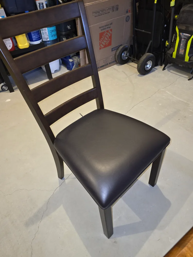 Dining table and chairs set image indicator(4)