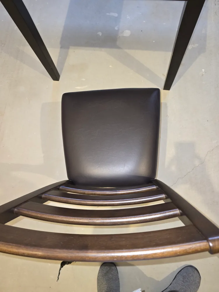 Dining table and chairs set image indicator(5)