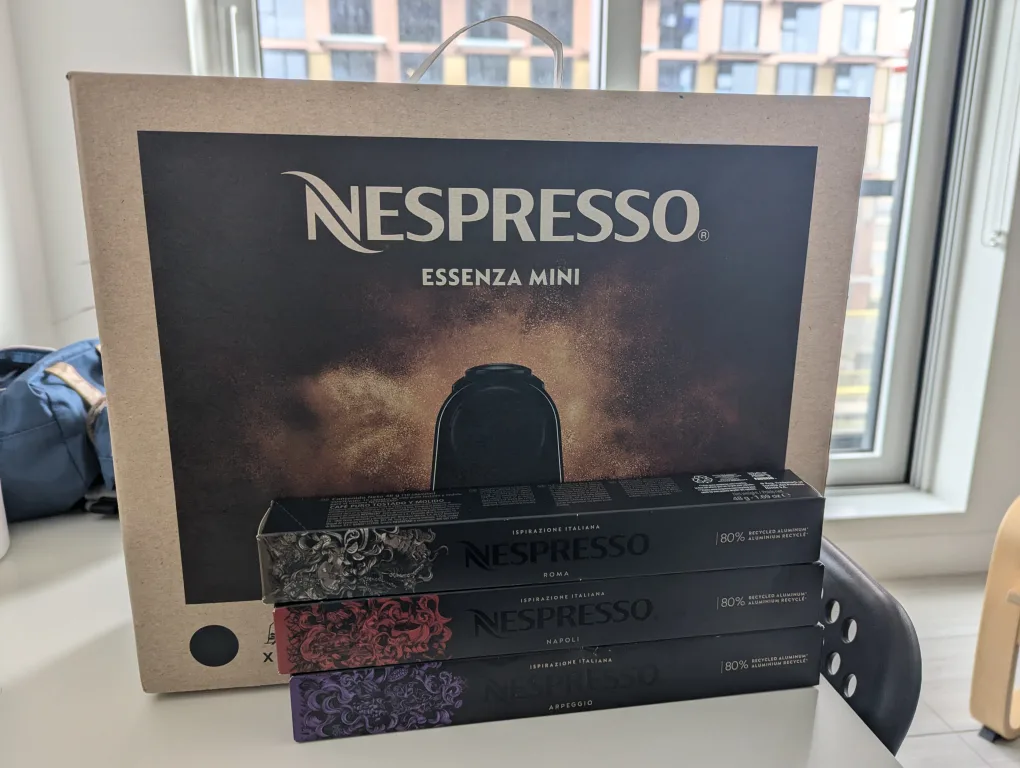 Nespresso Essenza Mini Coffee Machine with capsules thumbnail