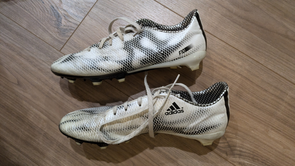 Adidas F10 Soccer Cleats Size 8.5 - photo 2