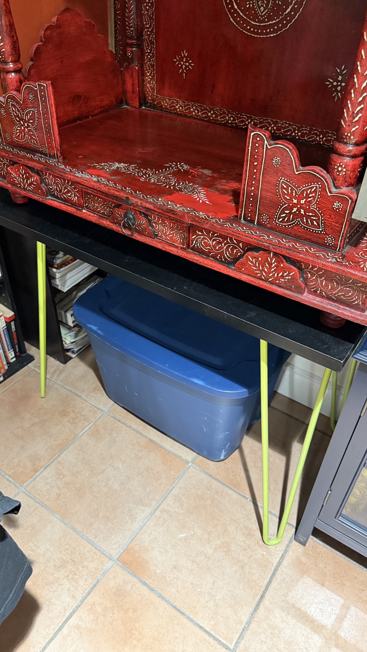 Mandir w/ Table - photo 5