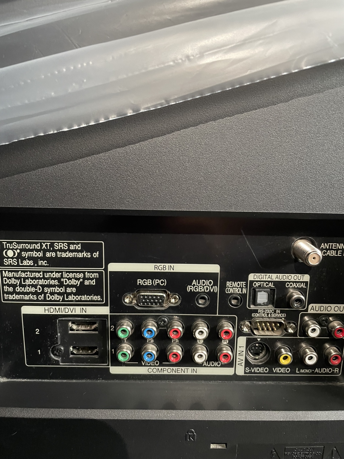 LG 52 inch LCD TV - photo 2