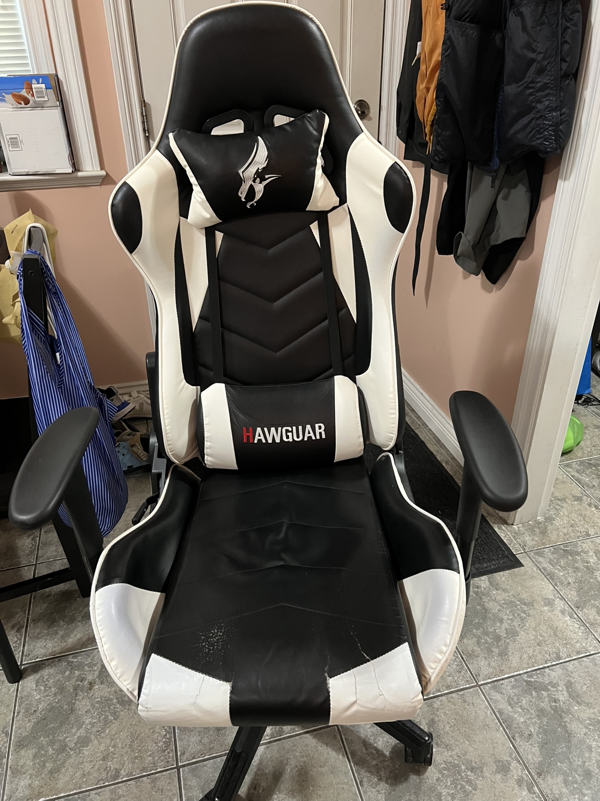 Moving out sale! Gaming Chair with Footrest