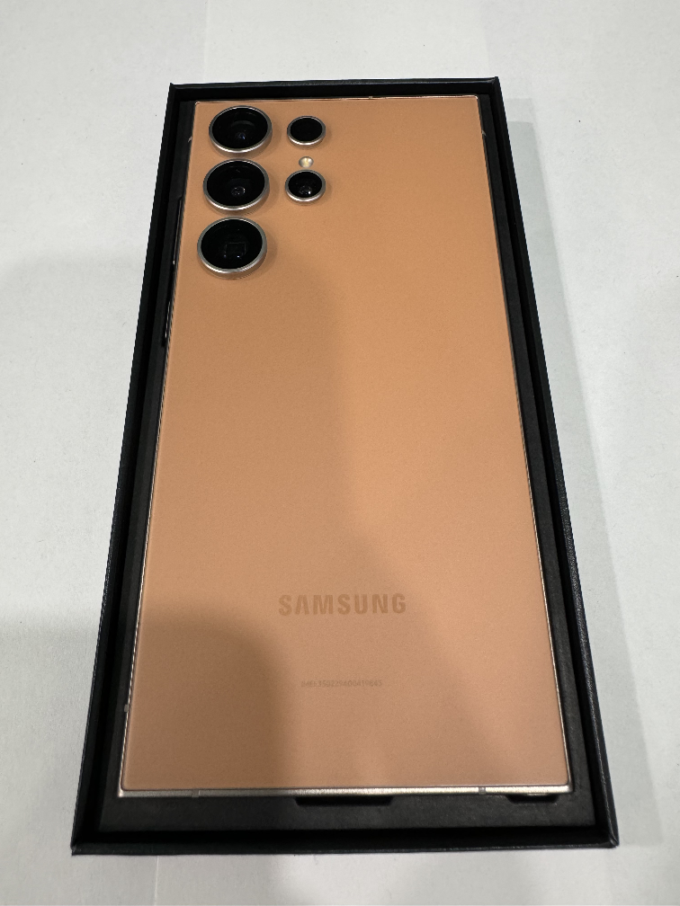 Samsung Galaxy S24 Ultra Titanium orange