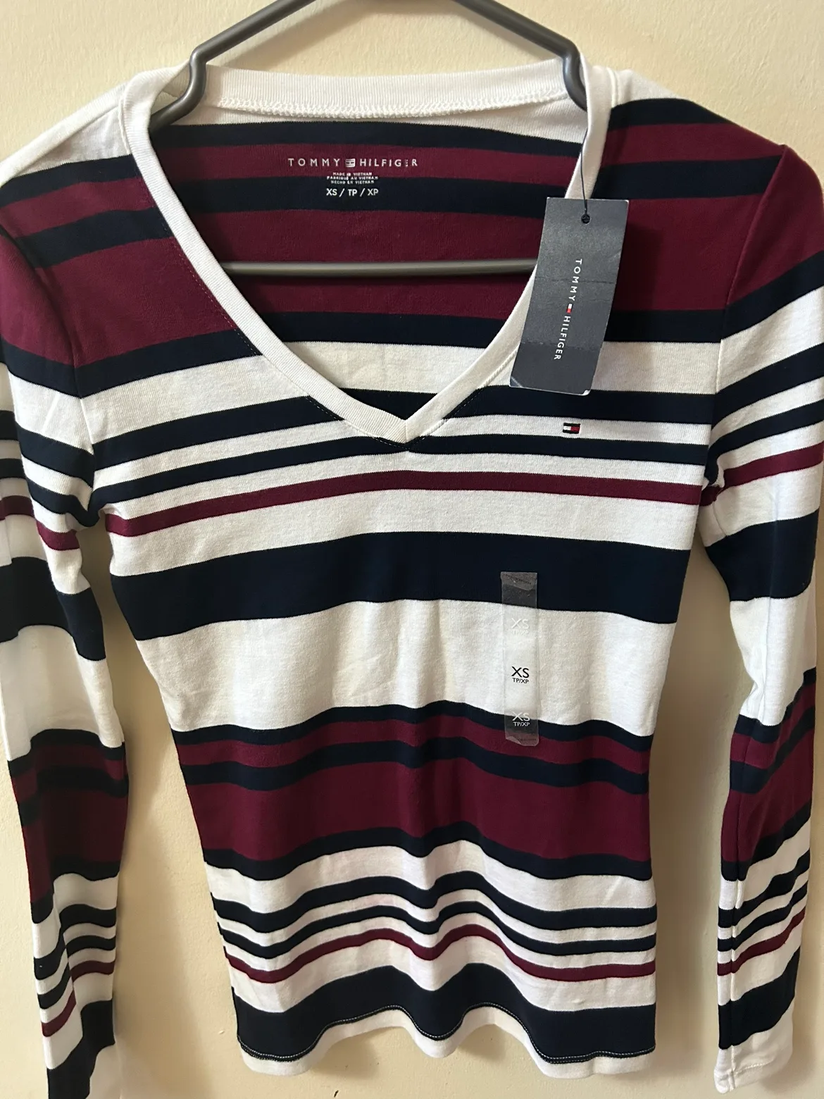 NEW! Tommy Hilfiger LongSleeve V-Neck w/free knitted headstrap thumbnail
