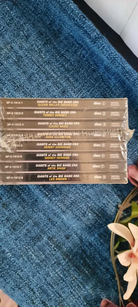 💚👀-WWOOW- 🎁Giants of the Big Band Era - 100 Hits - 8 Disc CD Set image indicator(4)