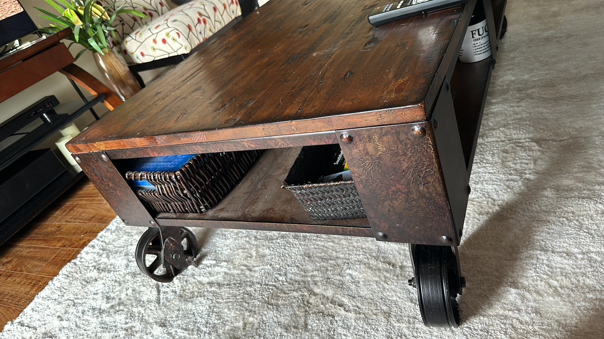 Industrial Style Coffee Table on Wheels - photo 2