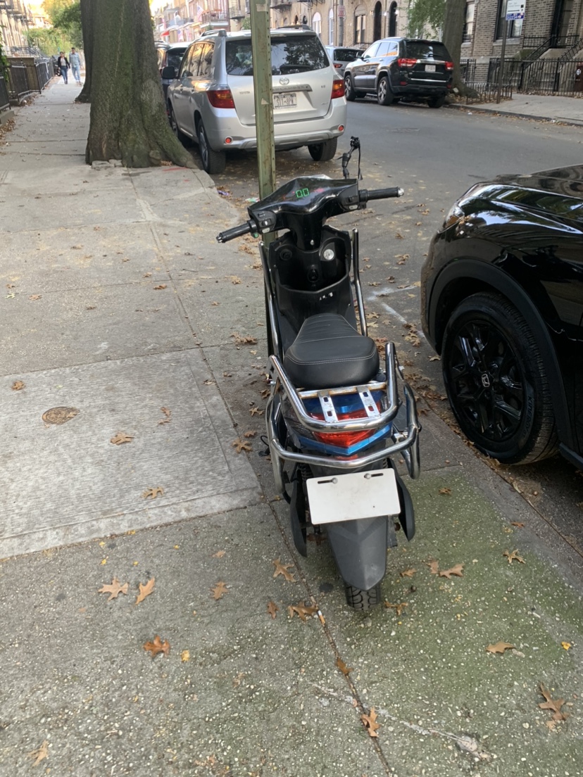 Electric Scooter/moped - photo 2