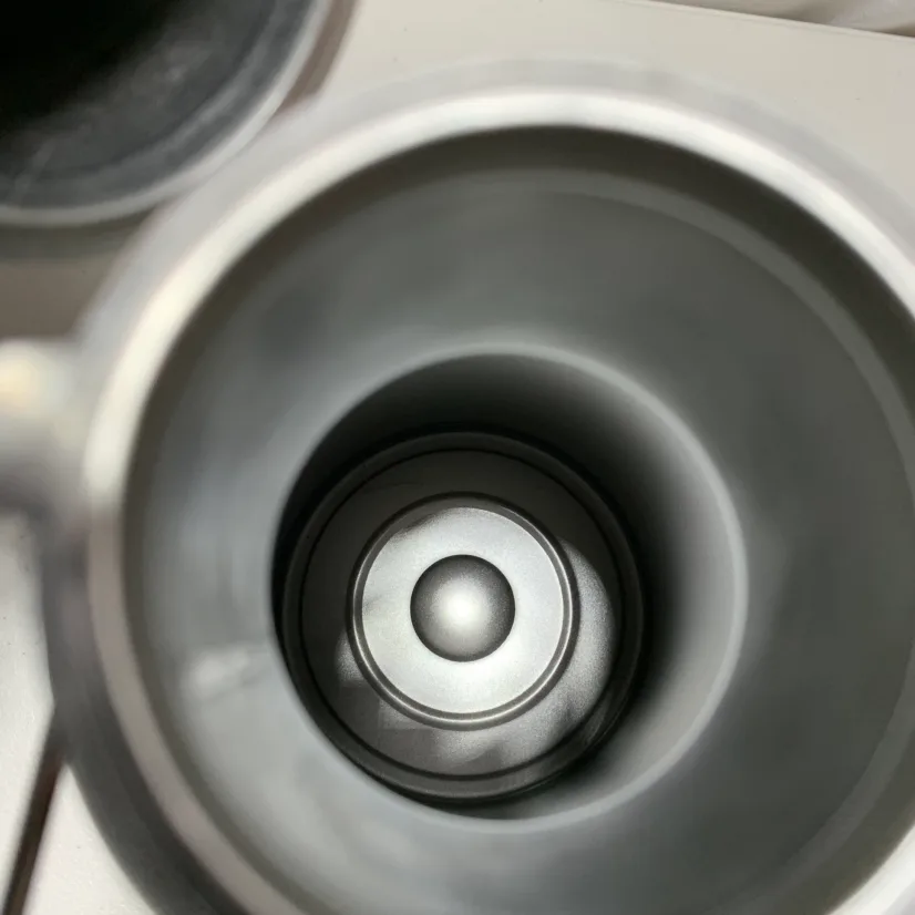 Growler - 64oz. stainless steel, swing top lid image indicator(7)