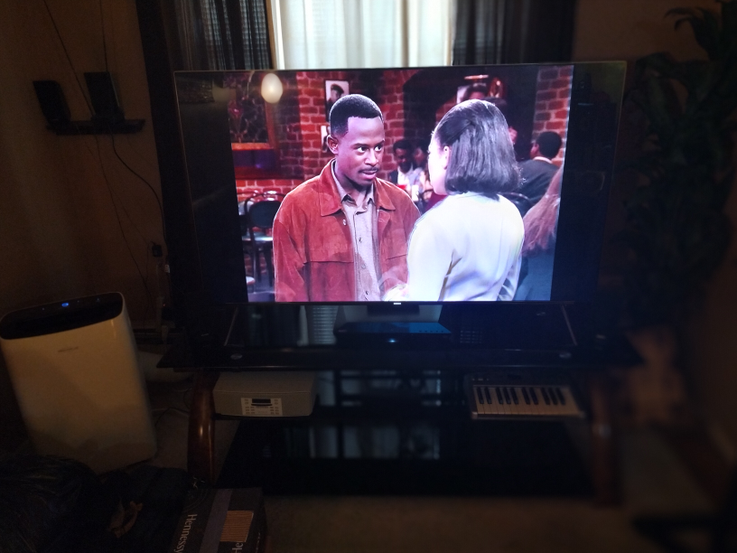 Black Glass TV Stand. - photo 2
