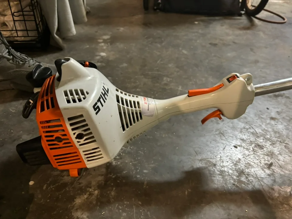 STIHL FS 38 String Trimmer image indicator(3)