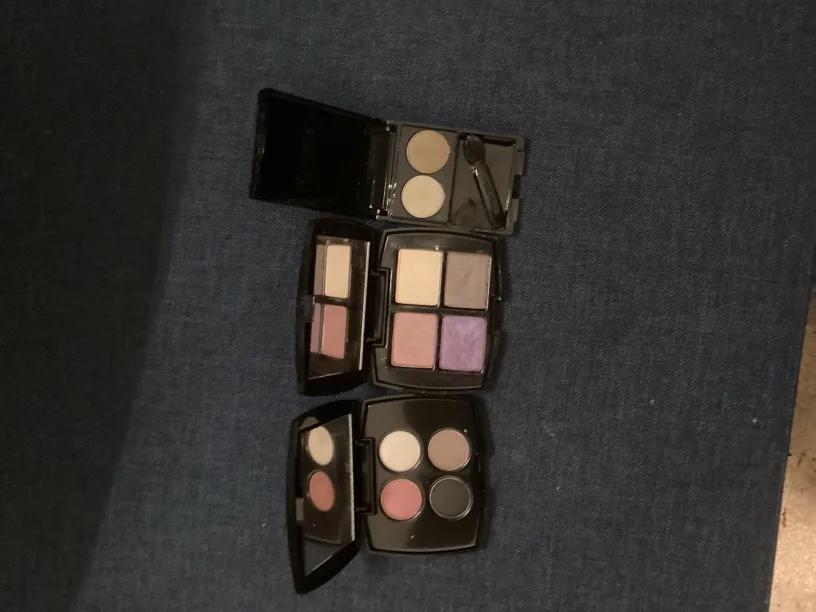 3x  eyeshadow palettes from  the brand  Lancôme.  Lot2 thumbnail