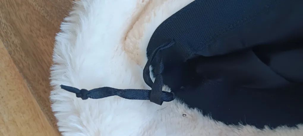 White Faux Fur Bucket Hat image indicator(3)