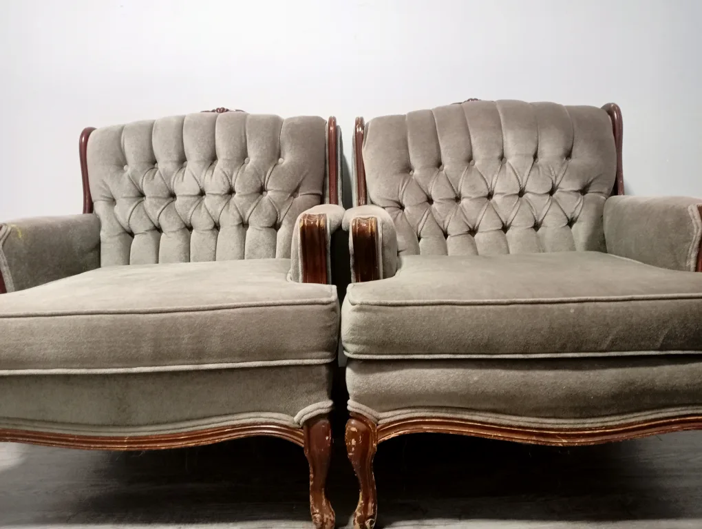 Pair of wooden chairs thumbnail
