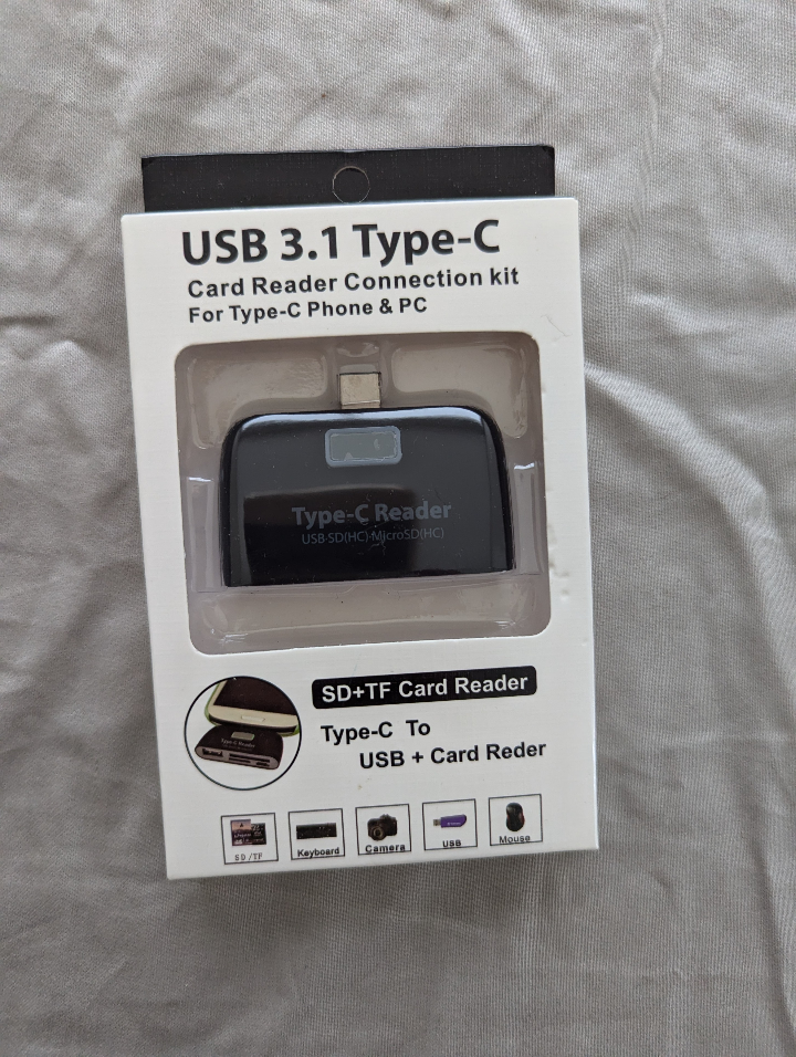USB 3.1 Type-C Card Reader Hub