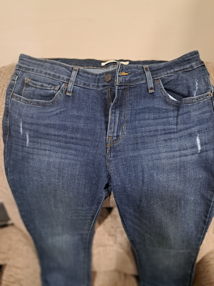 Women's Levi Jeans - Skinny with stretch.  $25 /pair - photo 5