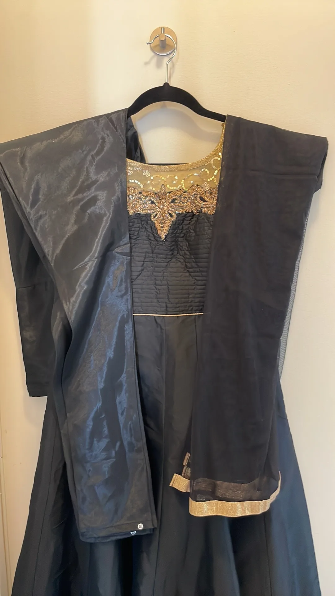 Black & Golden Anarkali Suit Set 🪔 (SMALL) New image indicator(2)