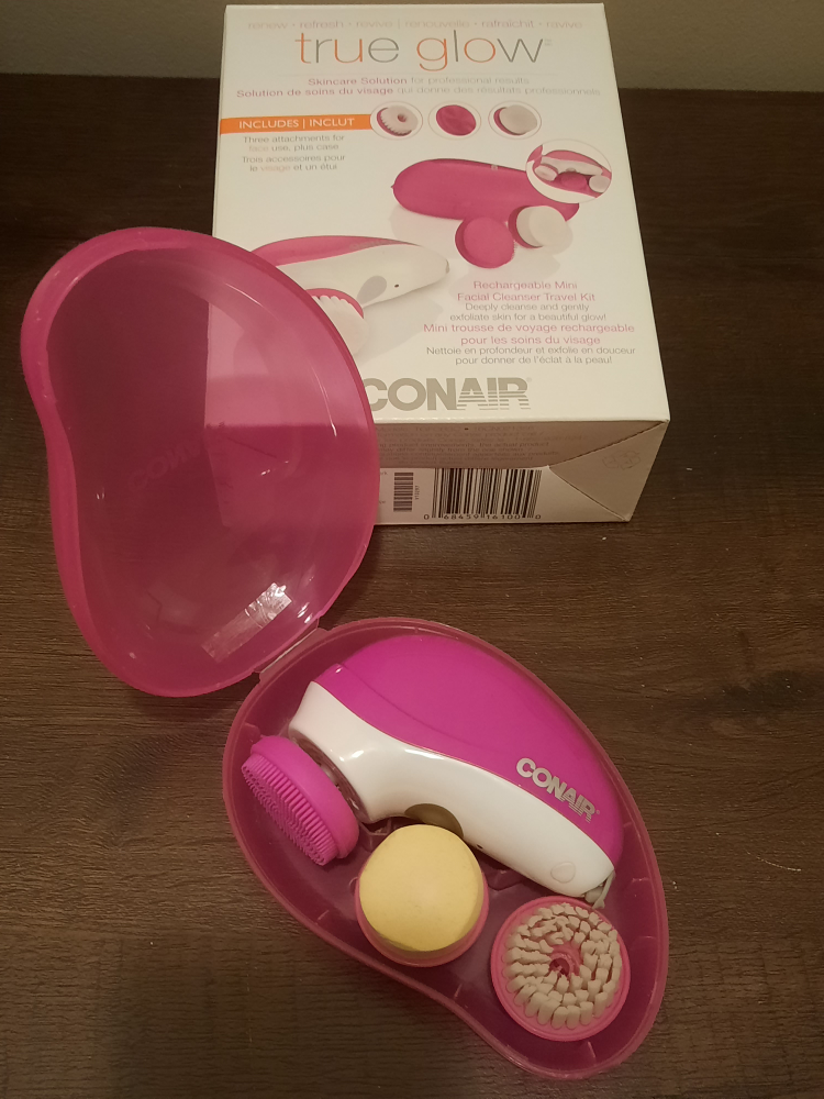 Moving sale ⚠️🚨 Rechargeable Mini facial cleasing kit - photo 2