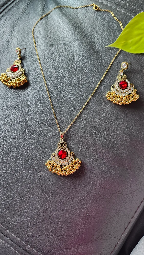 Gold Necklace and Earrings Set thumbnail