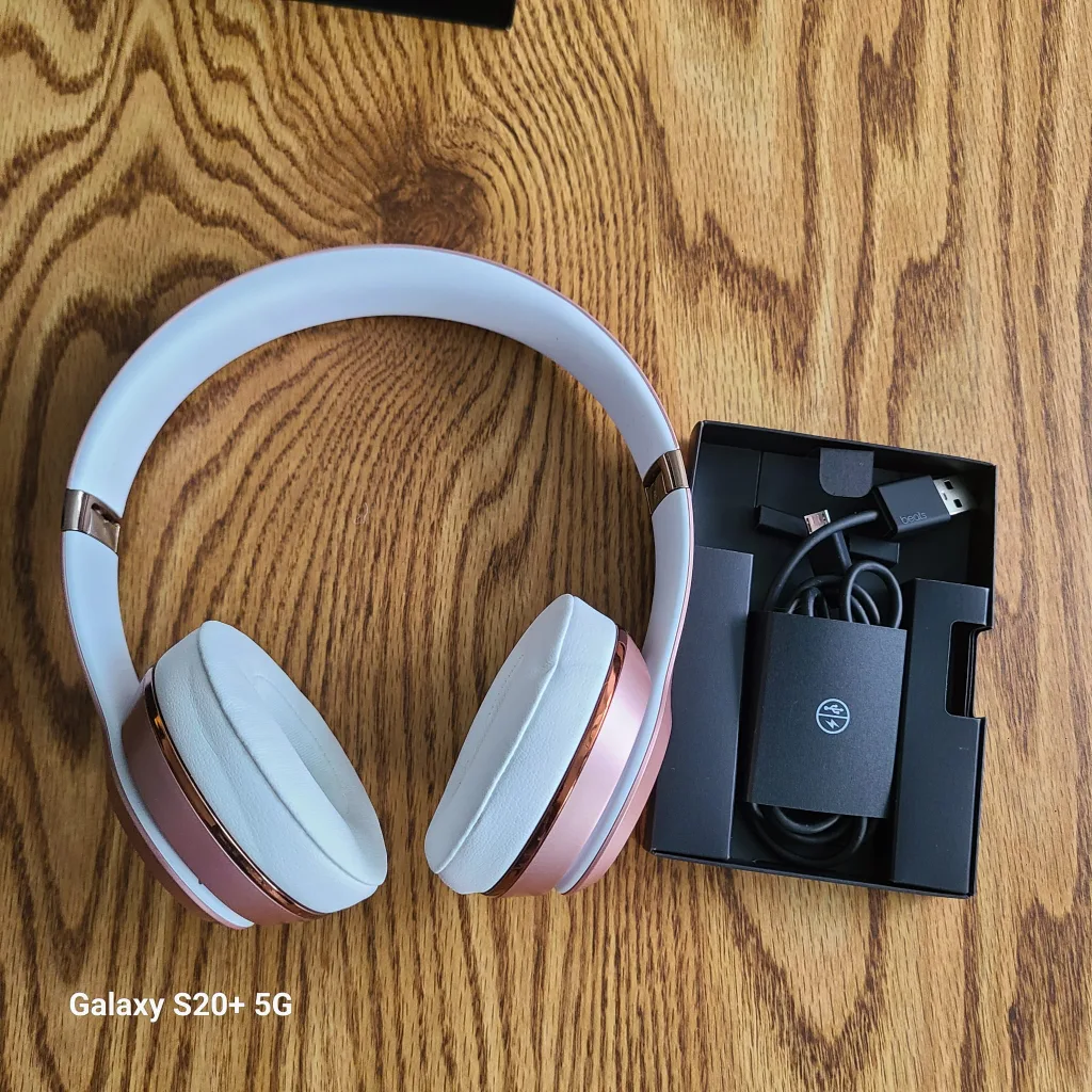 Beats Solo3 Wireless Headphones - Rose Gold image indicator(4)