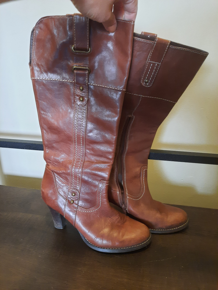 Moving sale ⚠️🚨 Leather tall boots - photo 3