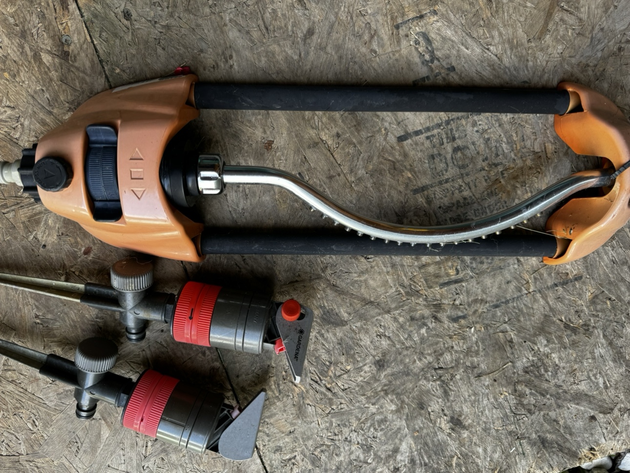 Garden Sprinkler & Hose Nozzle Set - photo 2