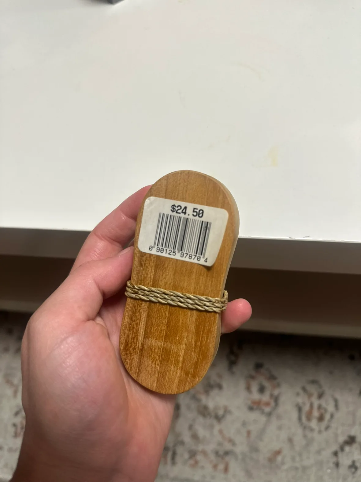 Wooden Salt and Pepper Shakers image indicator(3)