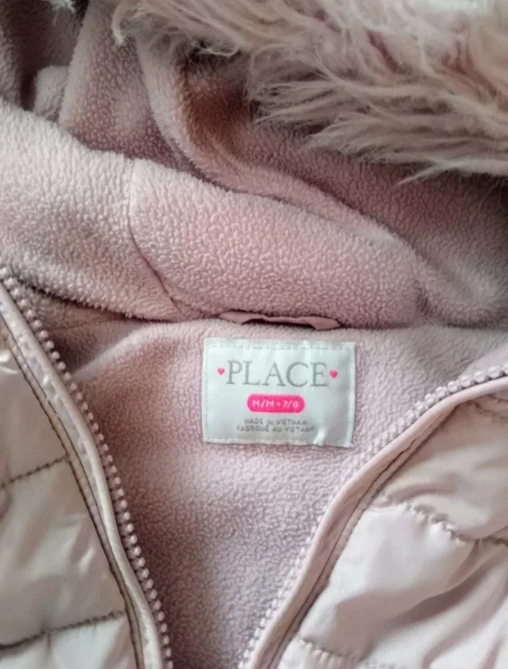 Girl's Hooded Winter Coat image indicator(2)