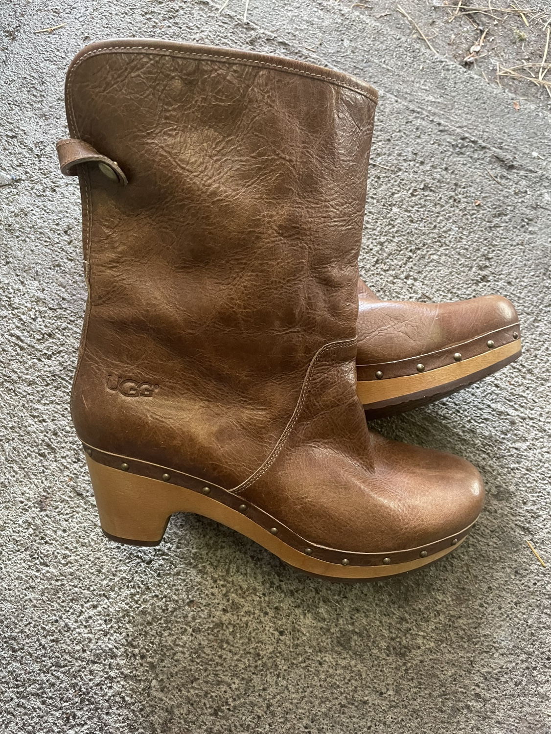Ugg clog boots size 10