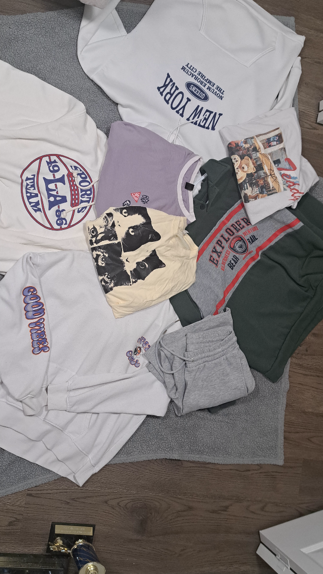 8 Piece womans clothing bundle