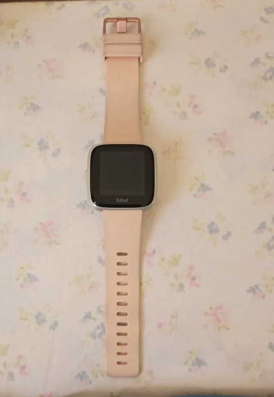 Fitbit Versa lite thumbnail