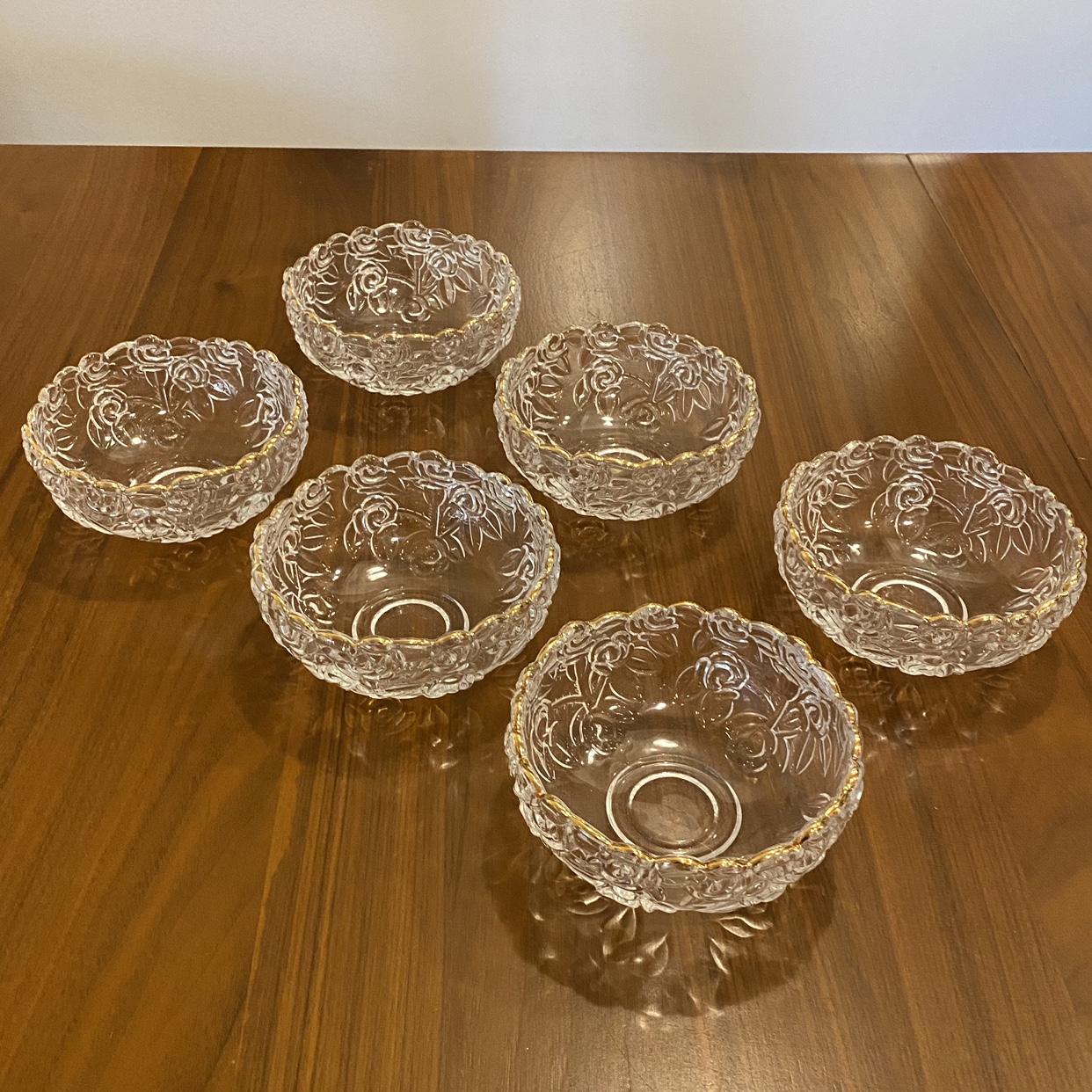 Set of 6 Crystal Glass Bowls with Gold Rim
