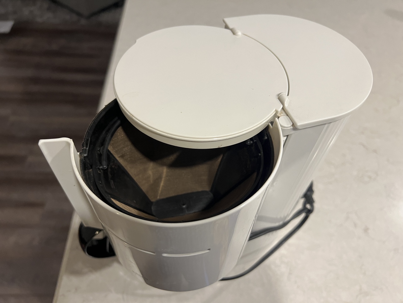 White Coffee Maker - photo 2