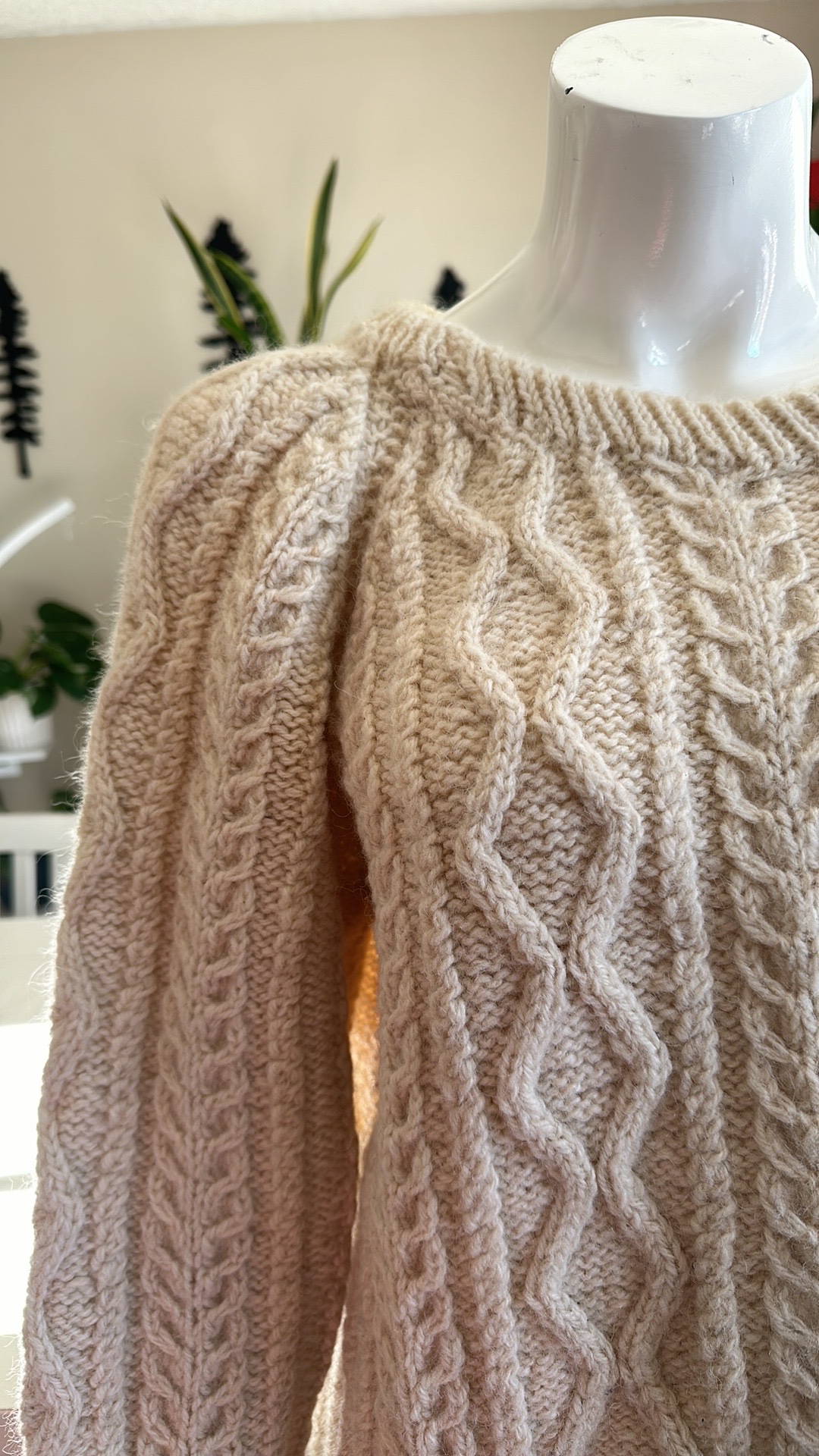 Vintage homemade wool Cream Cable Knit Sweater - photo 4