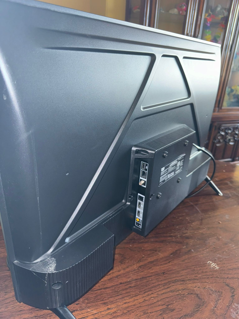 TCL 32 Inch TV - photo 3