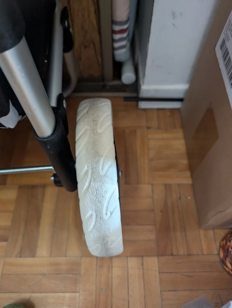 Grocery buggy - like new! image indicator(4)