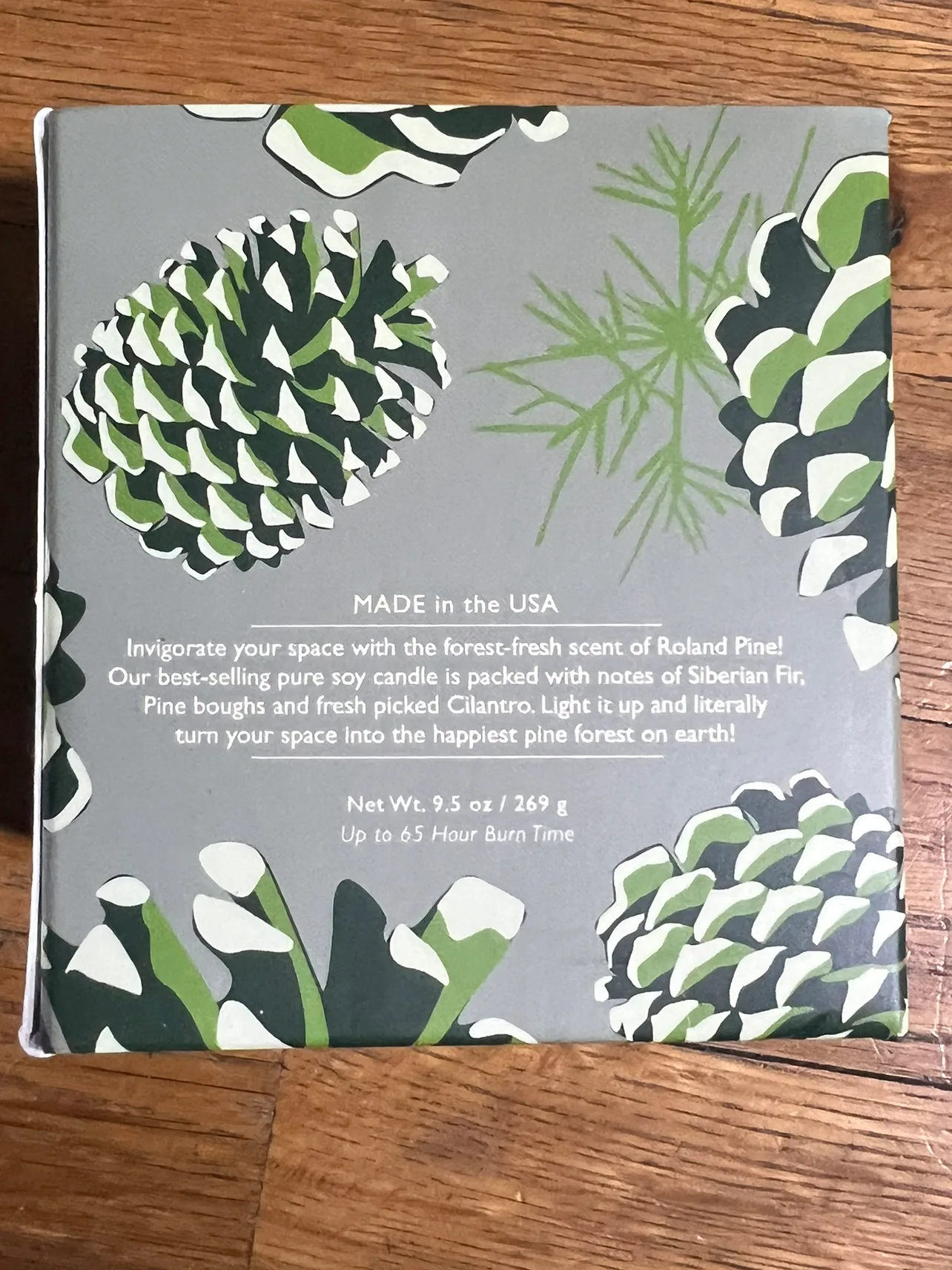 Soap & Paper Factory Roland Pine Scented Soy Candle image indicator(3)