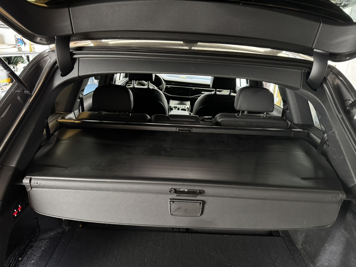 Audi Q7 Cargo Cover - photo 3