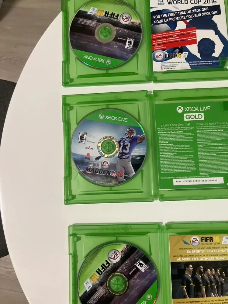 Xbox One Games Bundle image indicator(2)