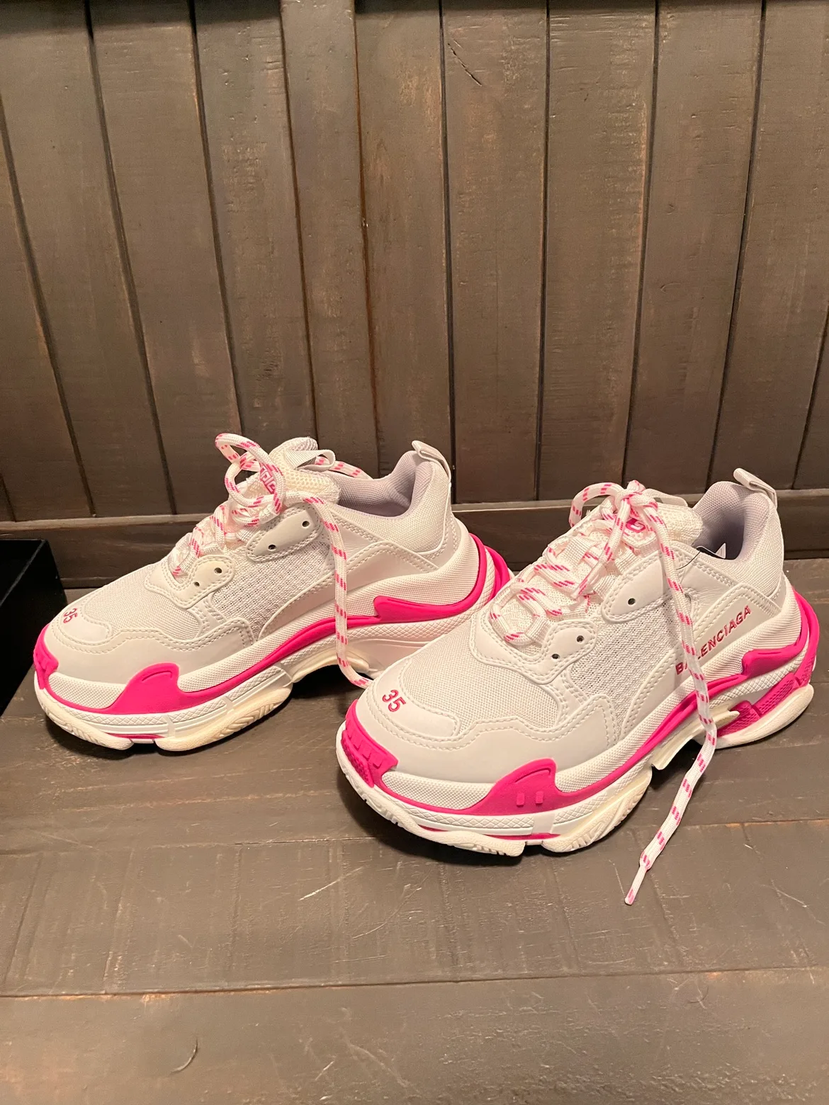 Balenciaga women’s shoe thumbnail