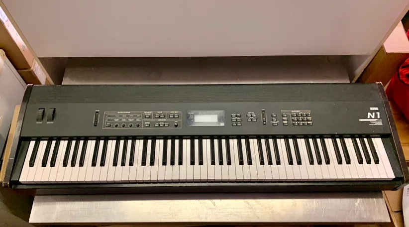 KORG N1 Synthesizer - weighted keys thumbnail
