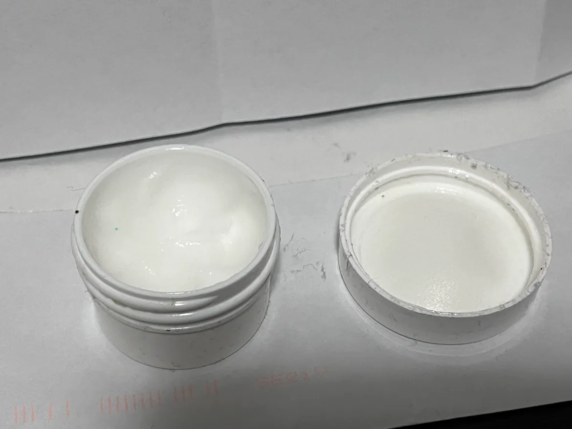 Trombone Slide Cream image indicator(3)