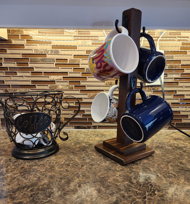 Cedar mug trees