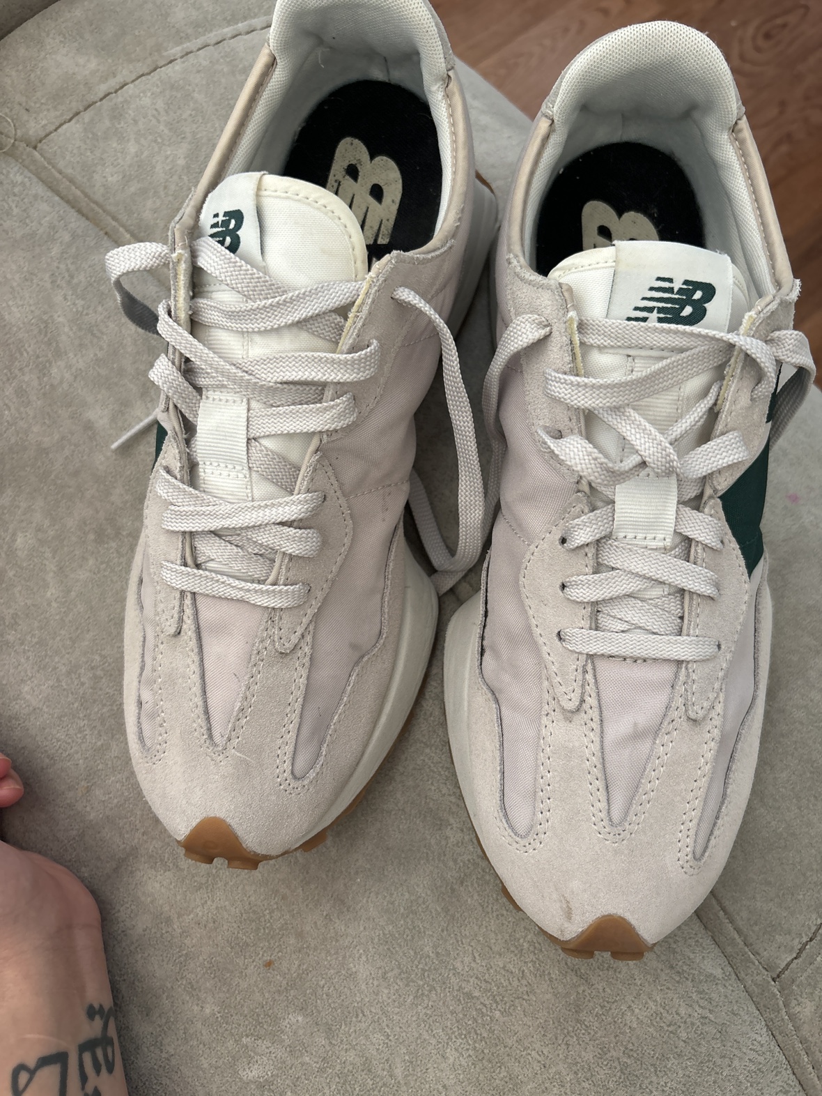 New Balance 327