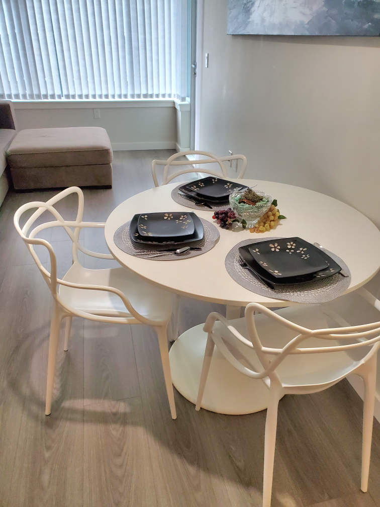 White Dining Table and 4 Chairs