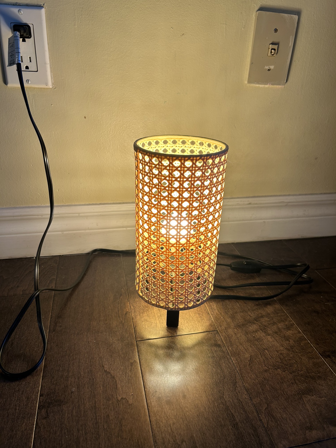 Woven Rattan Table Lamp - photo 2