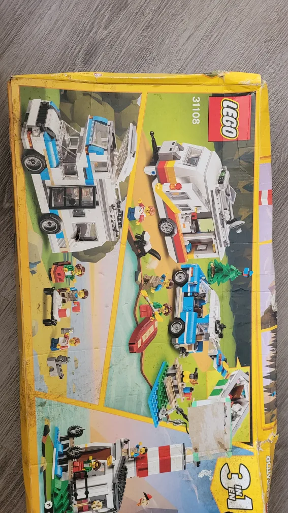 LEGO Creator 3 in 1 Caravan Family image indicator(4)