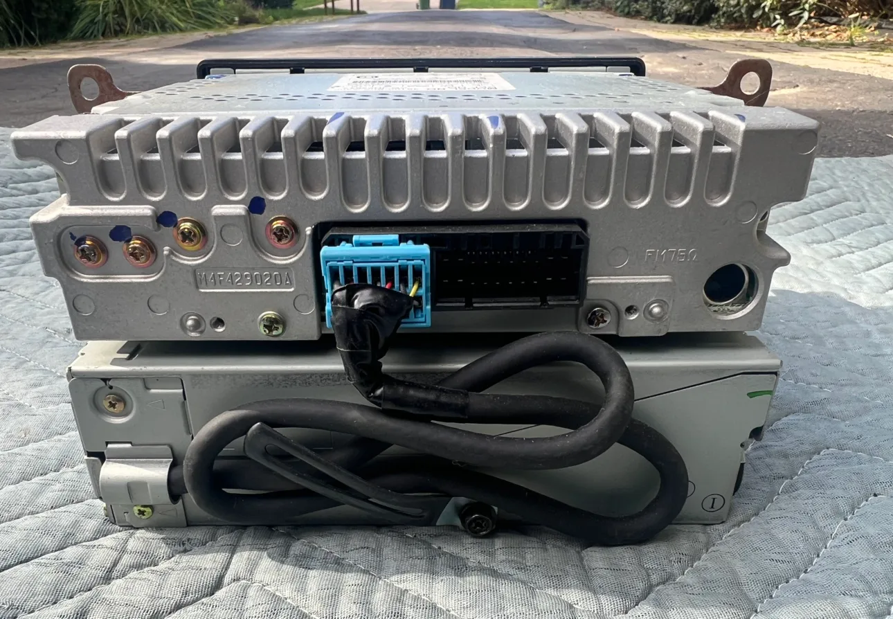 Pioneer FH-X700BT In Dash Radio image indicator(2)